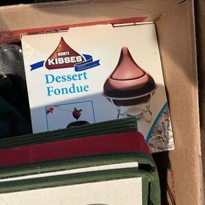 Hershey's Kisses Dessert Fondue Set